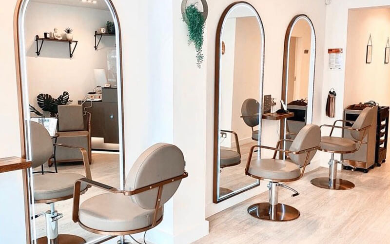 Kuaför Tezgahı Boyutları Salon Tipine Göre Nasıl Seçilmeli?